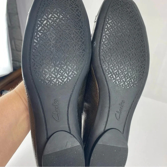 Clarks Artisan Womens 9N Pewter Bronze Patent Toe Ballet Flats Slip On Shoes - Picture 6 of 6